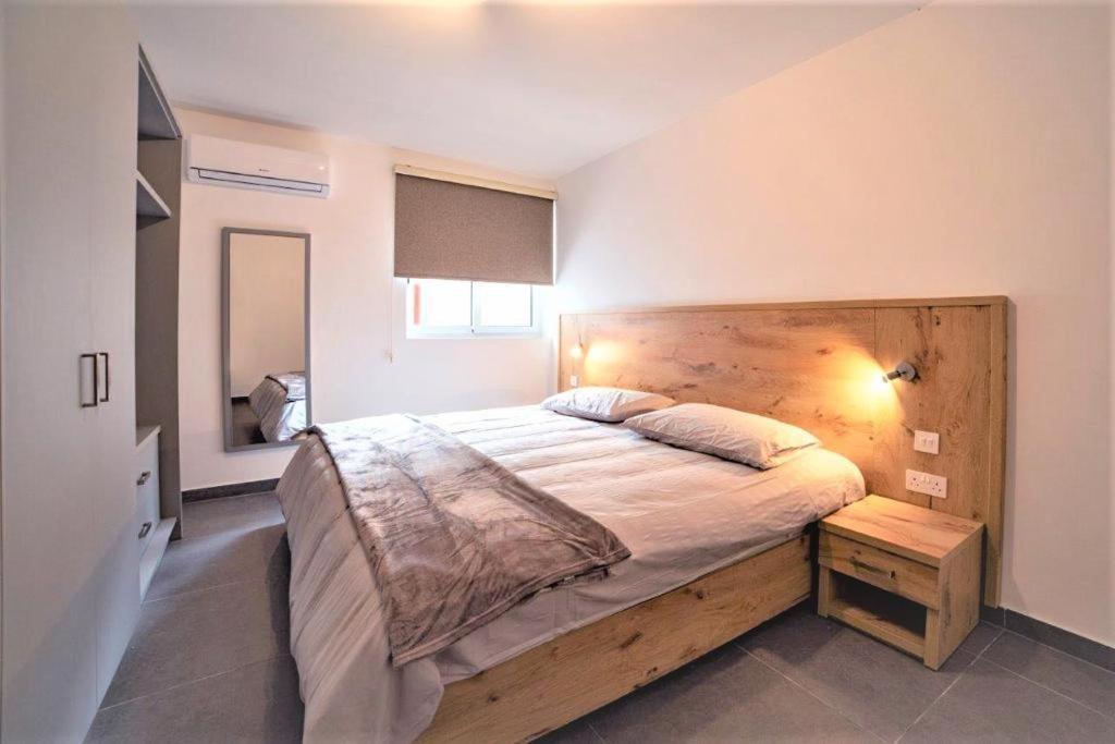 Isky Apartments Gzira Extérieur photo